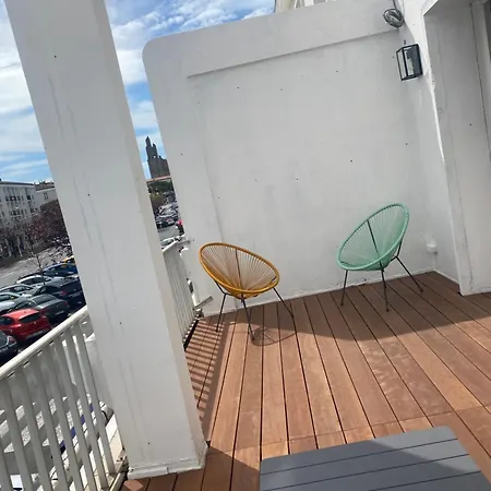 Proche De La Pour 4 Personnes アパート ロワイヤン