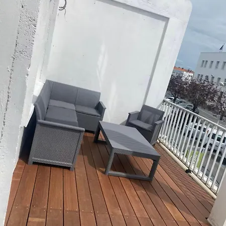 Proche De La Pour 4 Personnes * ロワイヤン